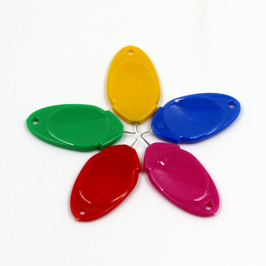 Simple Needle Threader With Hook Color Plastic Sheet